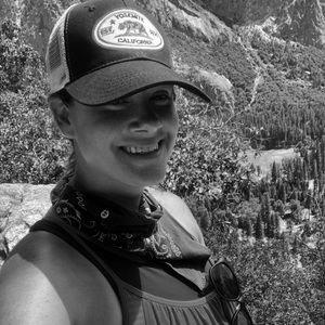 Meet your Posher, Alyson